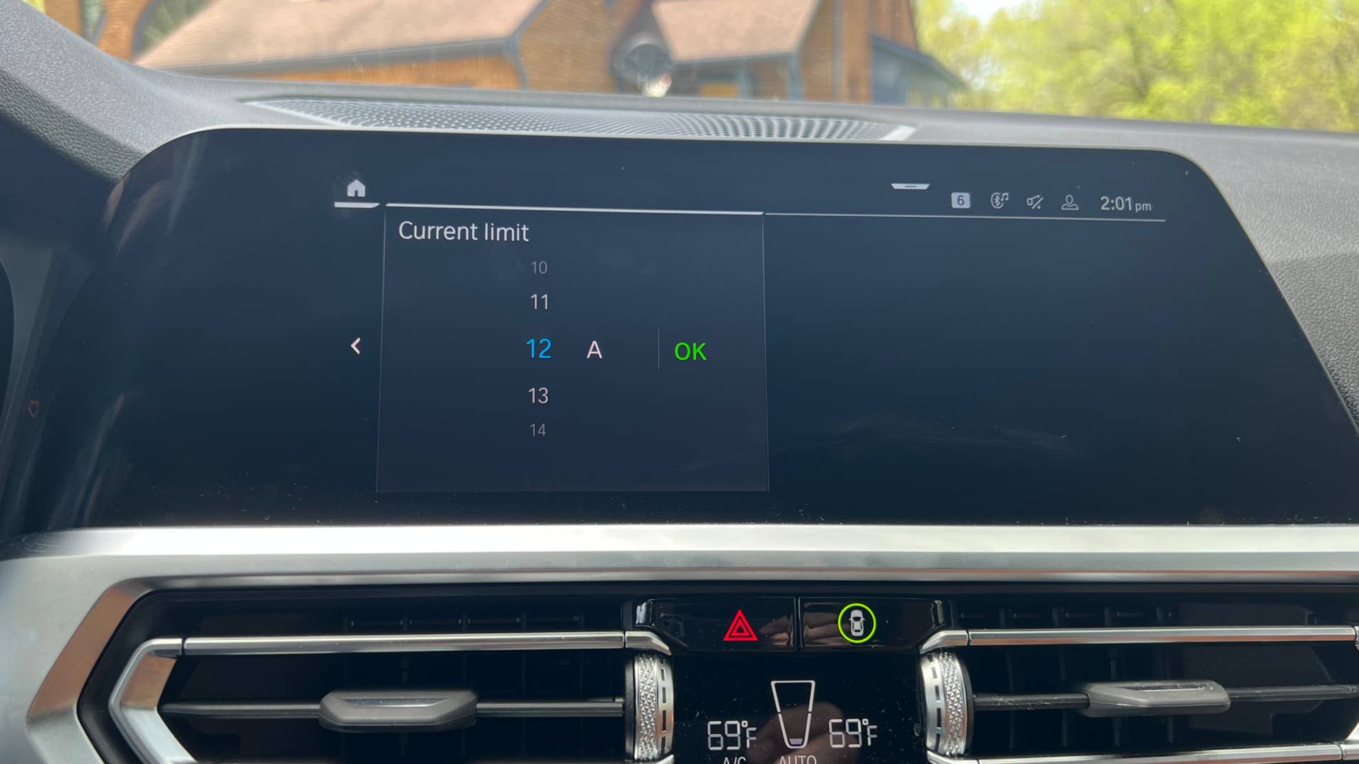 2022 BMW 330e Long-Term Update | Changing the charging amperage ...