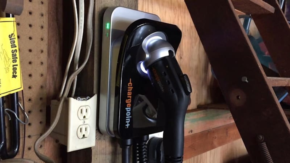 What do Level 1, Level 2 and DC fast charging (Level 3) mean