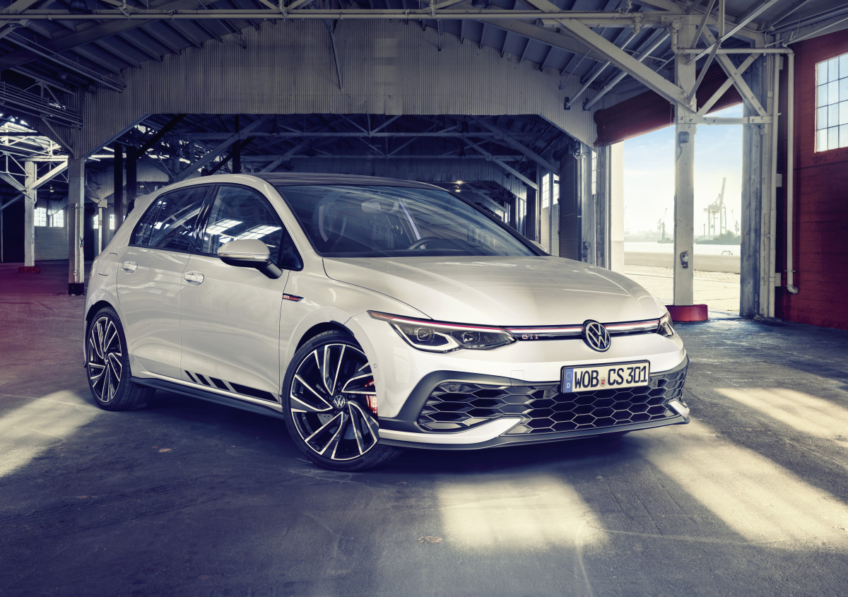 VW Golf GTI Clubsport unveiled with Golf R beating power front wheel drive Autoblog