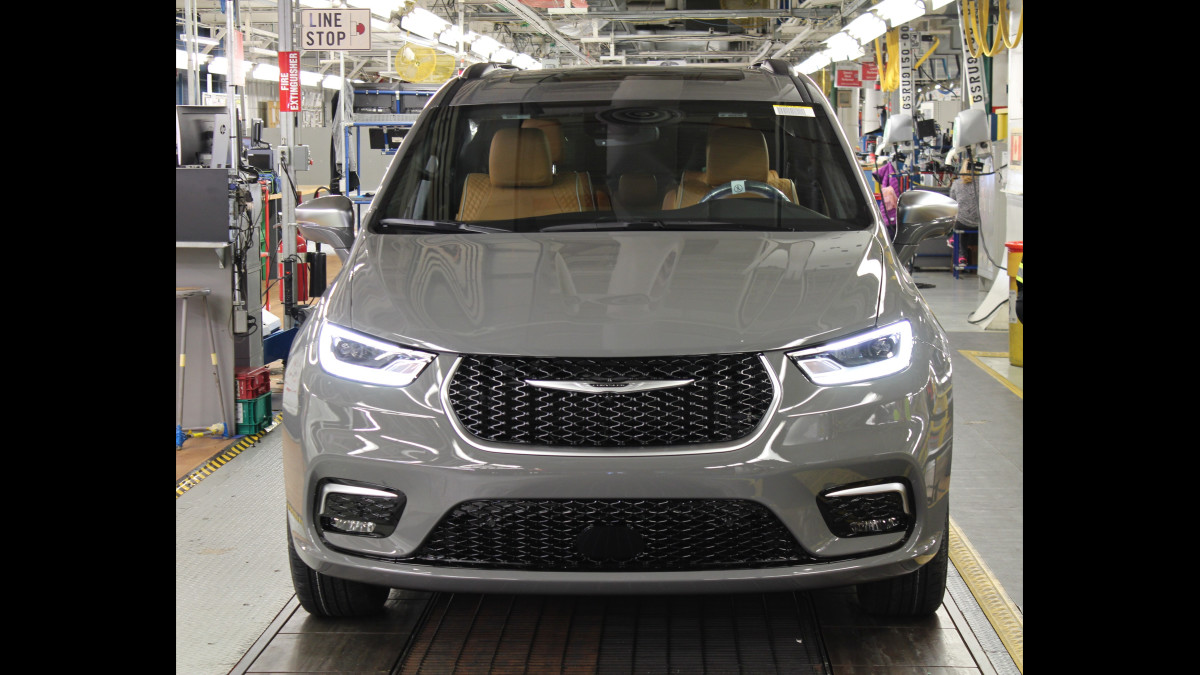 Updated 2021 Chrysler Pacifica enters production Autoblog Car News