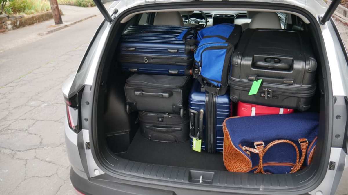 2022 Hyundai Tucson Luggage Test | How much cargo space? - Autoblog