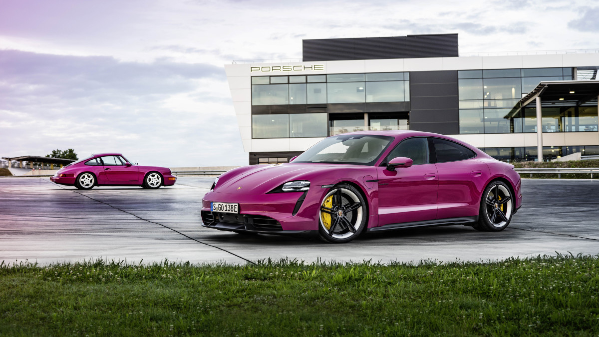 Porsche taycan autoblog hotsell