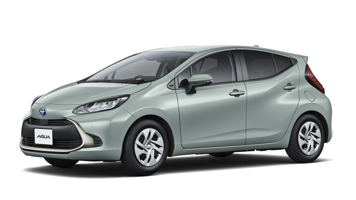Aqua hybrid car discount