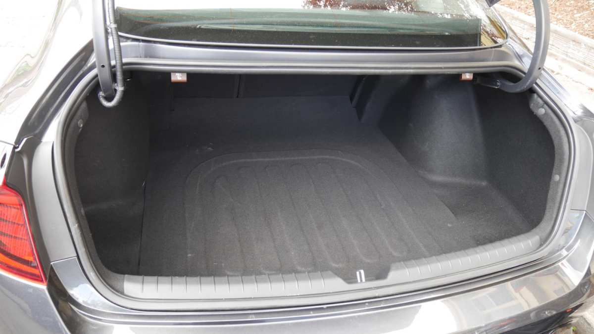 Hyundai Sonata Luggage Test | How big is the trunk? - Autoblog