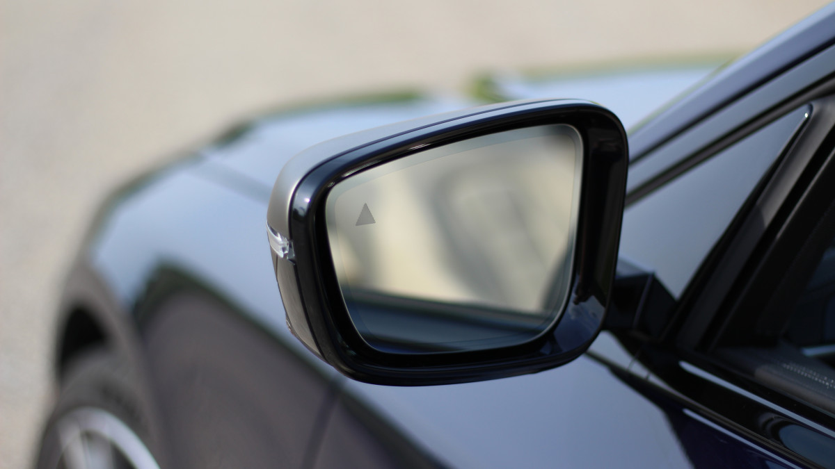 Let s get auto dimming mirrors in more new cars because I m done being blinded Autoblog