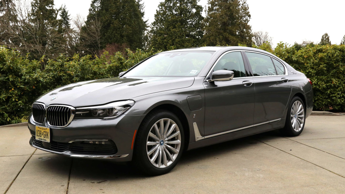 Bmw 740e electric range discount