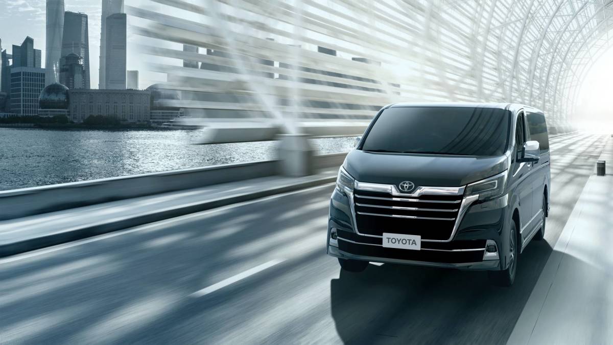 Now there's another luxury minivan we want from Toyota - Autoblog