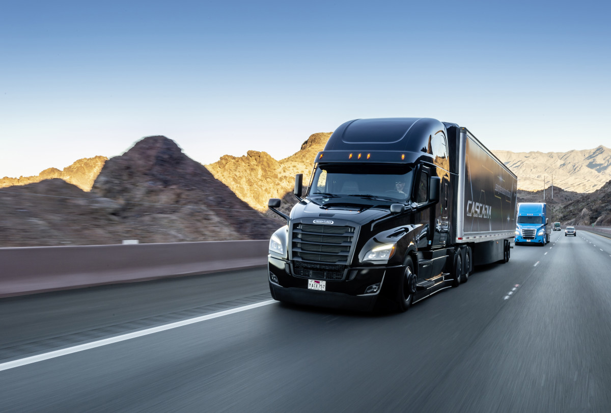 Daimler Trucks unveils Level 2 driver assists for Freightliner Cascadia