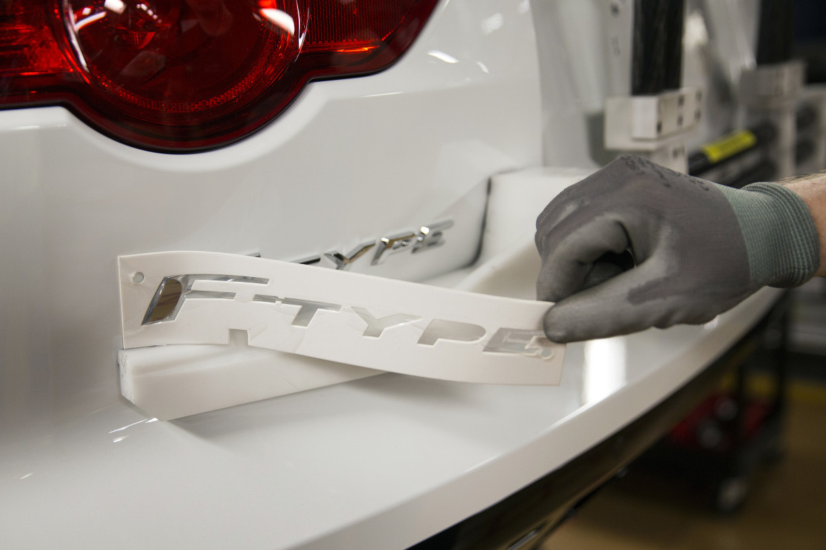 Jaguar Land Rover to badge vehicles based on horsepower Autoblog Car