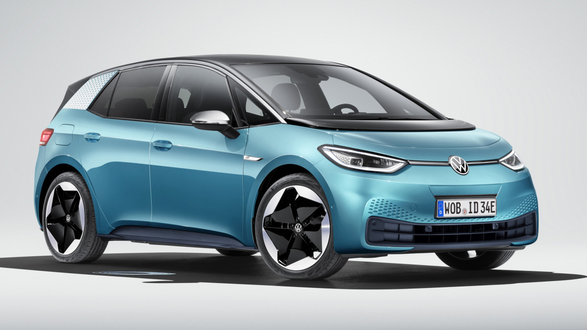 Volkswagen ID.3 electric hatch revealed with up to 342 miles of range Autoblog