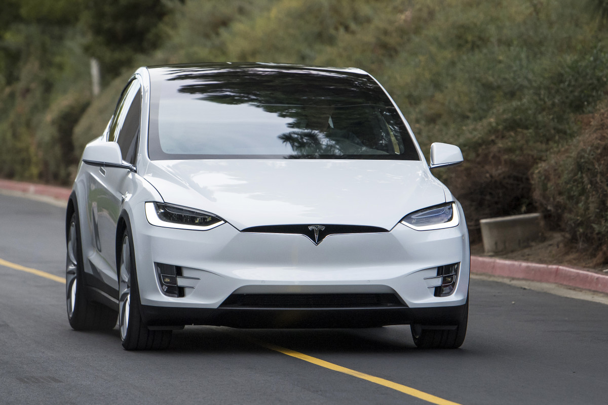 Tesla model x over 6000 pounds discount