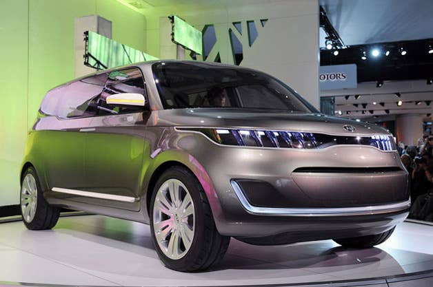 Next Kia minivan expected to pull cues from KV7 concept - Autoblog: Car ...