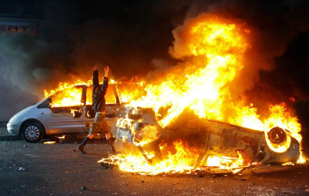 Burning cars filling up Berlin streets - Autoblog