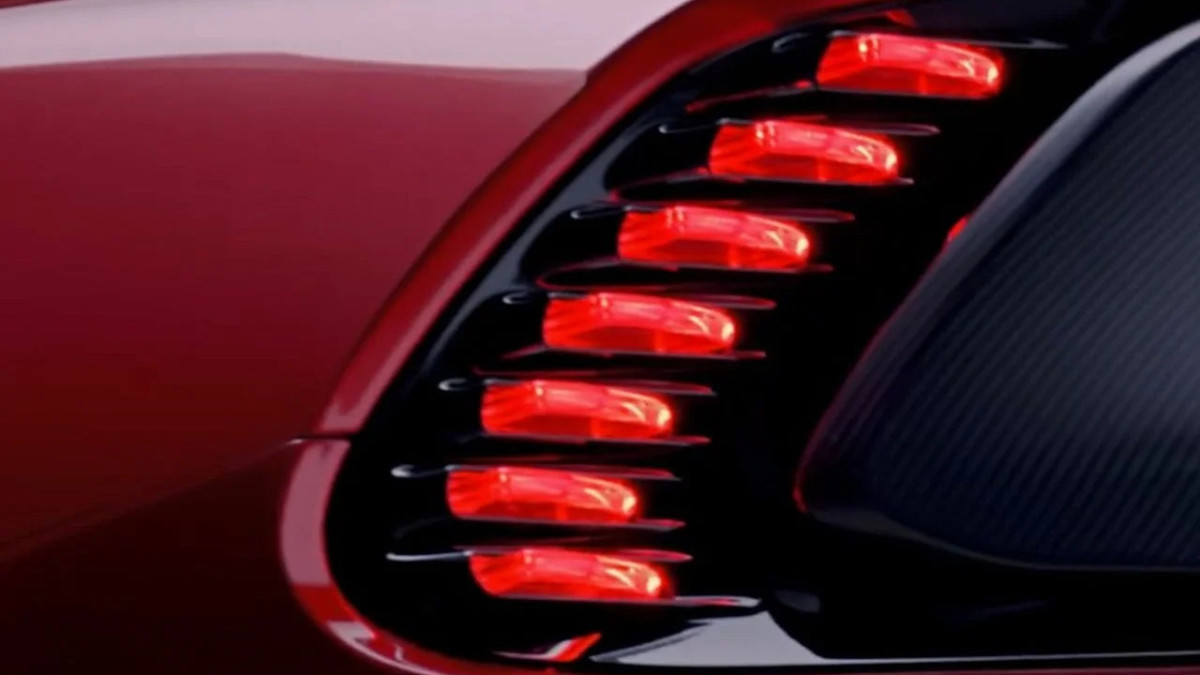 2025 Aston Martin Vanquish teased three more times Autoblog Car News