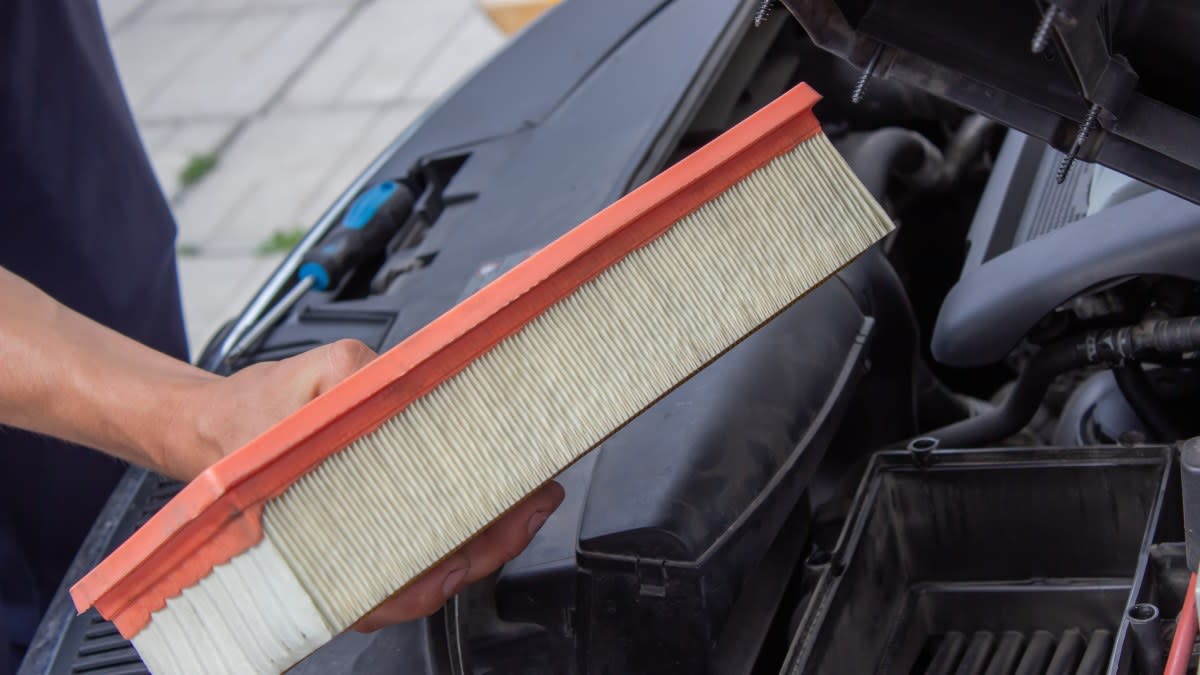 How to clean an engine air filter Autoblog Car News, Reviews and