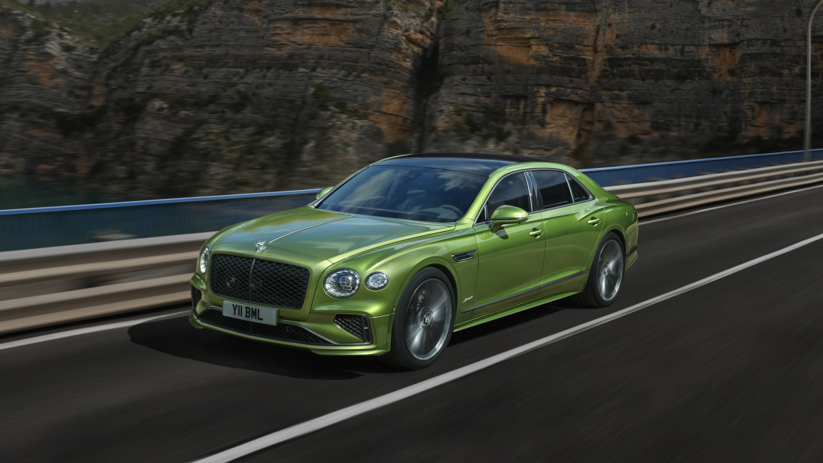 2025 Bentley Flying Spur Speed is one quick and luxurious PHEV Autoblog