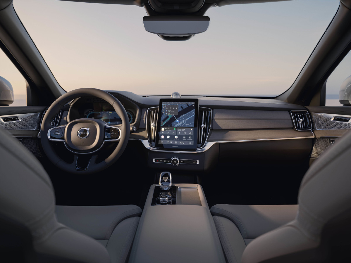 2025 Volvo XC90 The classic Volvo SUV gets a pluggedin update with a new look and tech Autoblog
