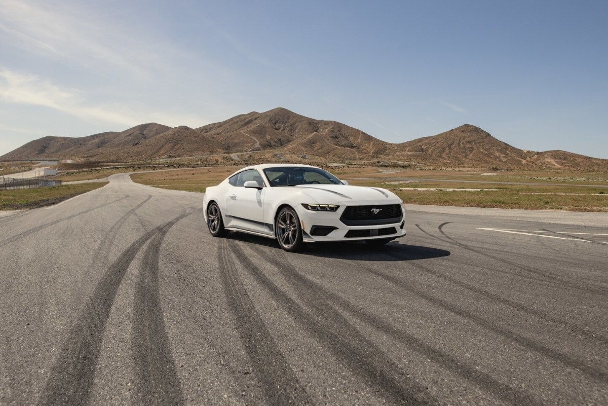 Is the 2025 Ford Mustang EcoBoost Fastback worth 31,920? Autoblog
