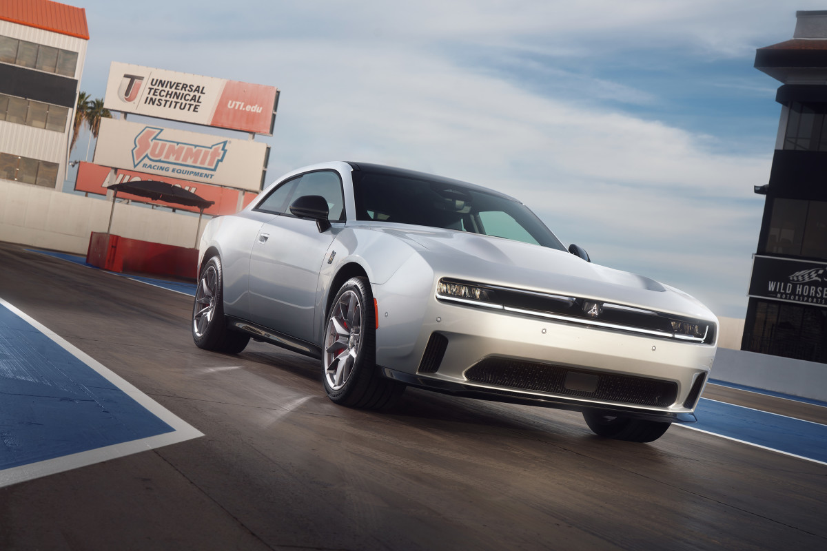 Dodge Charger with sixcylinder headed for Europe Autoblog