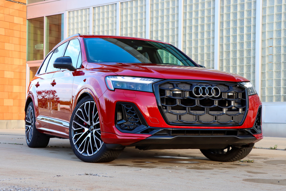 2025 Audi SQ7 brings serious performance upgrades but is it enough to surpass the updated Q7 and its predecessor Autoblog