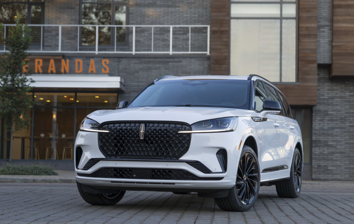 Four new features on the 2025 Lincoln Aviator Autoblog
