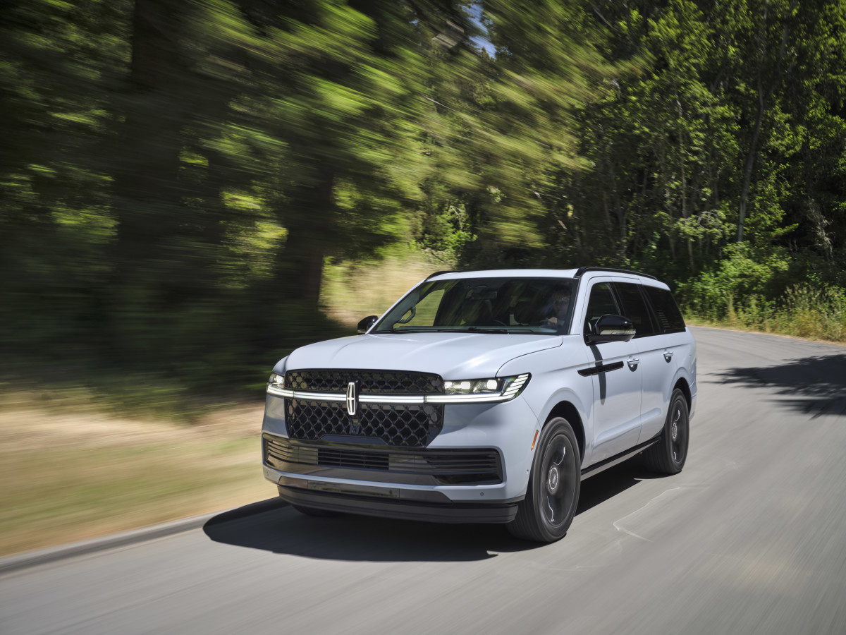 Six new features on the 2025 Lincoln Navigator Autoblog