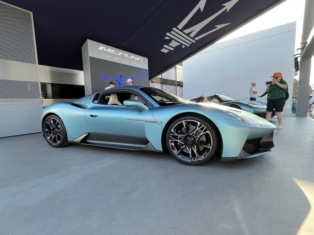 Шинэ Maserati супер автомашин: Купе эсвэл кабриолет аль нь таны сонголт вэ? Шинэ Maserati супер автомашин: Купе эсвэл кабриолет аль нь таны сонголт вэ?