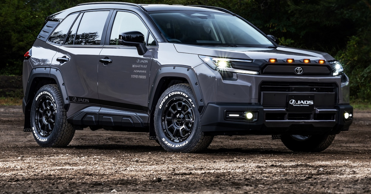 https://www.autoblog.com/.image/w_1200%2Ch_630%2Cg_auto%2Cc_fill/NzowMDAwMDAwMDAxMDI2ODc5/toyota-rav4-woodland-rugged-upgrade-from-jaos-002.jpg