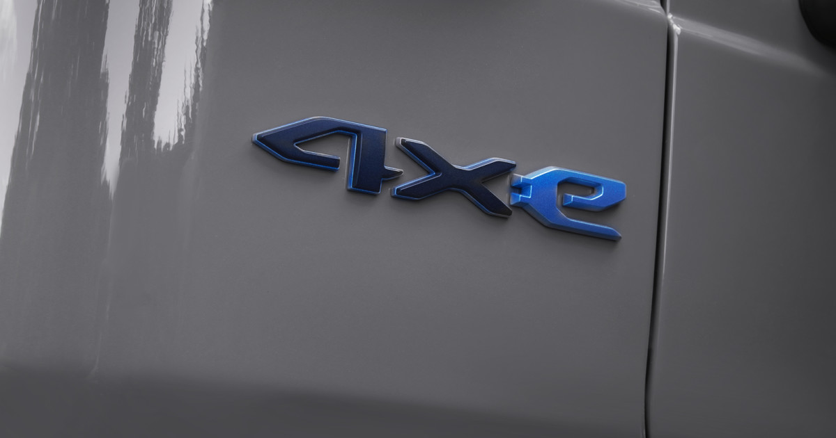 Hybrid Jeep SUVs Face Yet Another Recall for Self-Destructing Engines