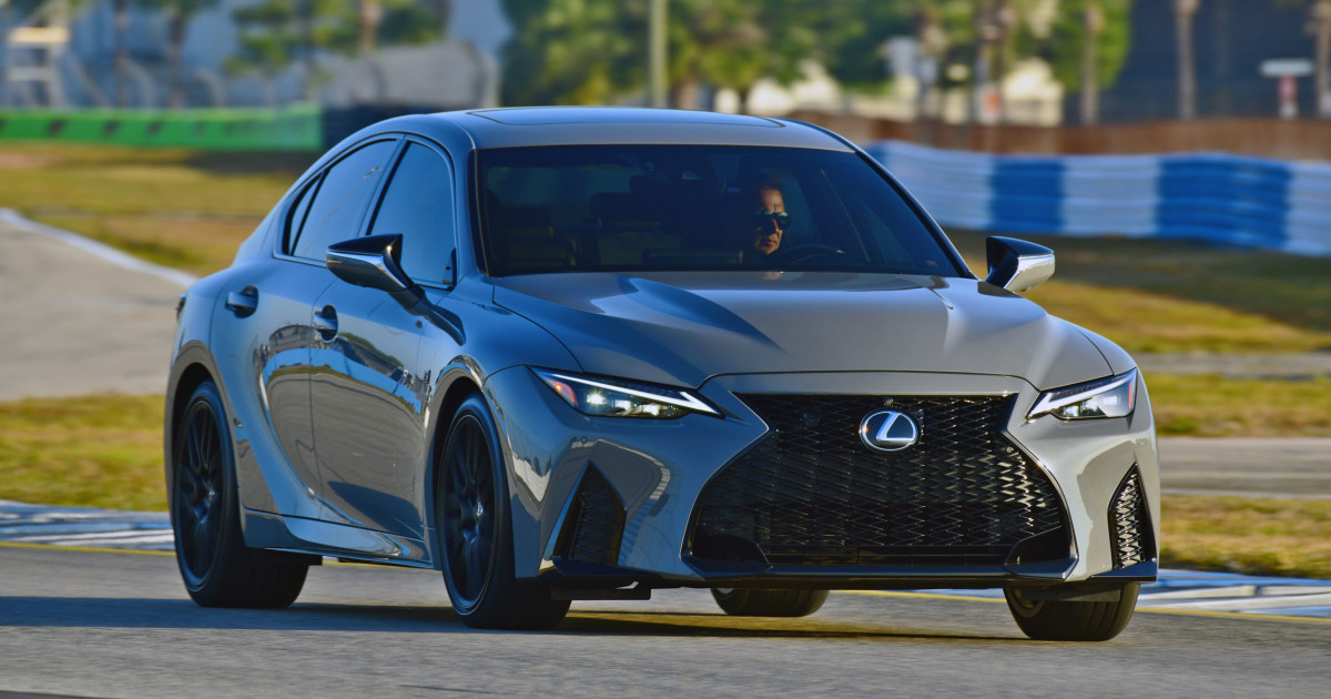 2022-lexus-is-500-f-sport-
