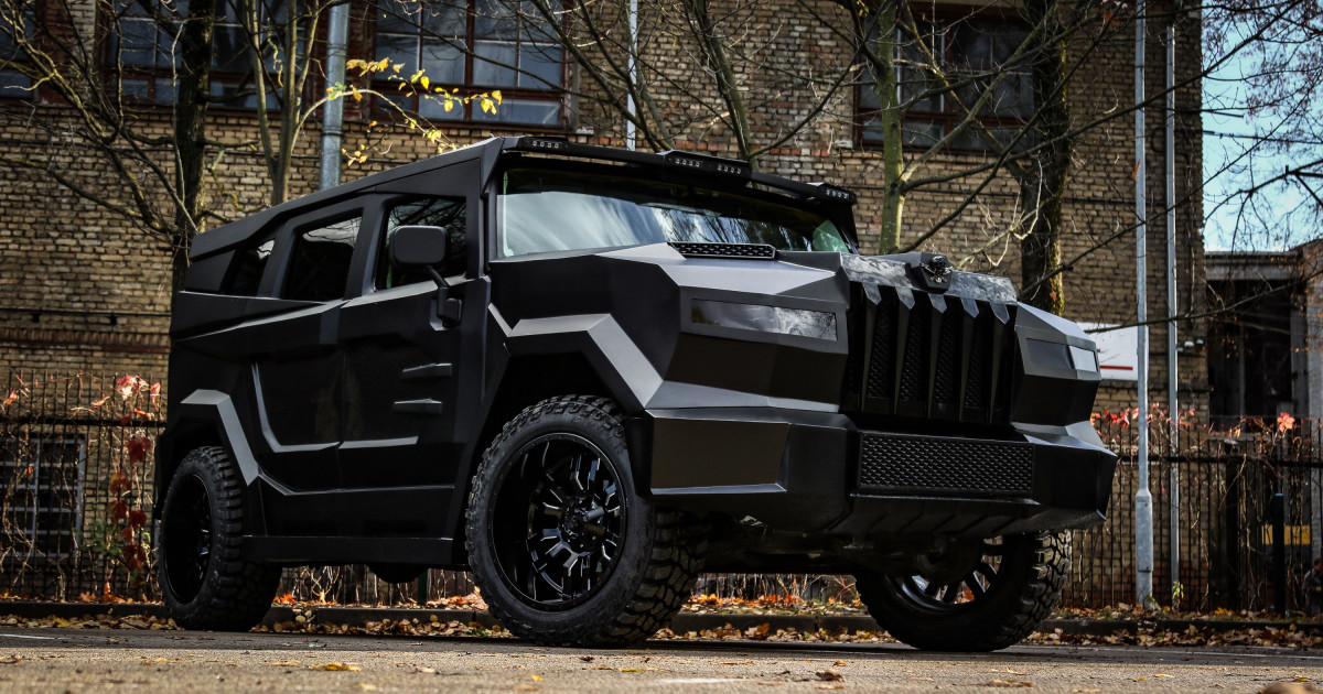 Dartz Prombron Black Stallion is the alternate-universe Hummer H2