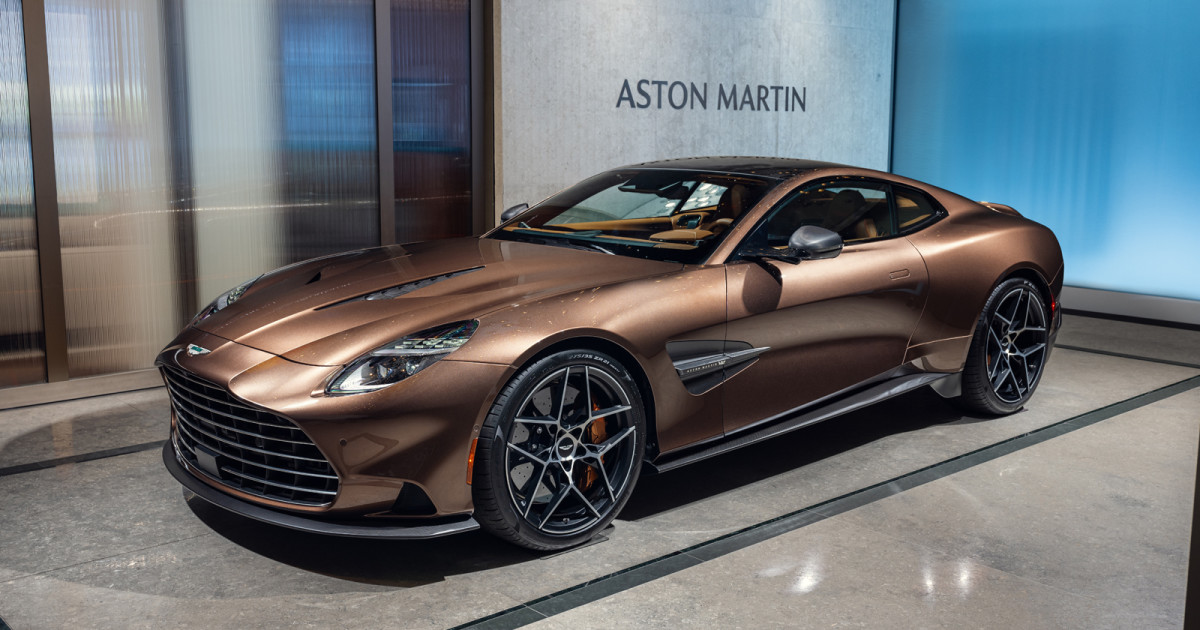 Aston Martin Vanquish takes on Ferrari with 824-hp V12 - Autoblog