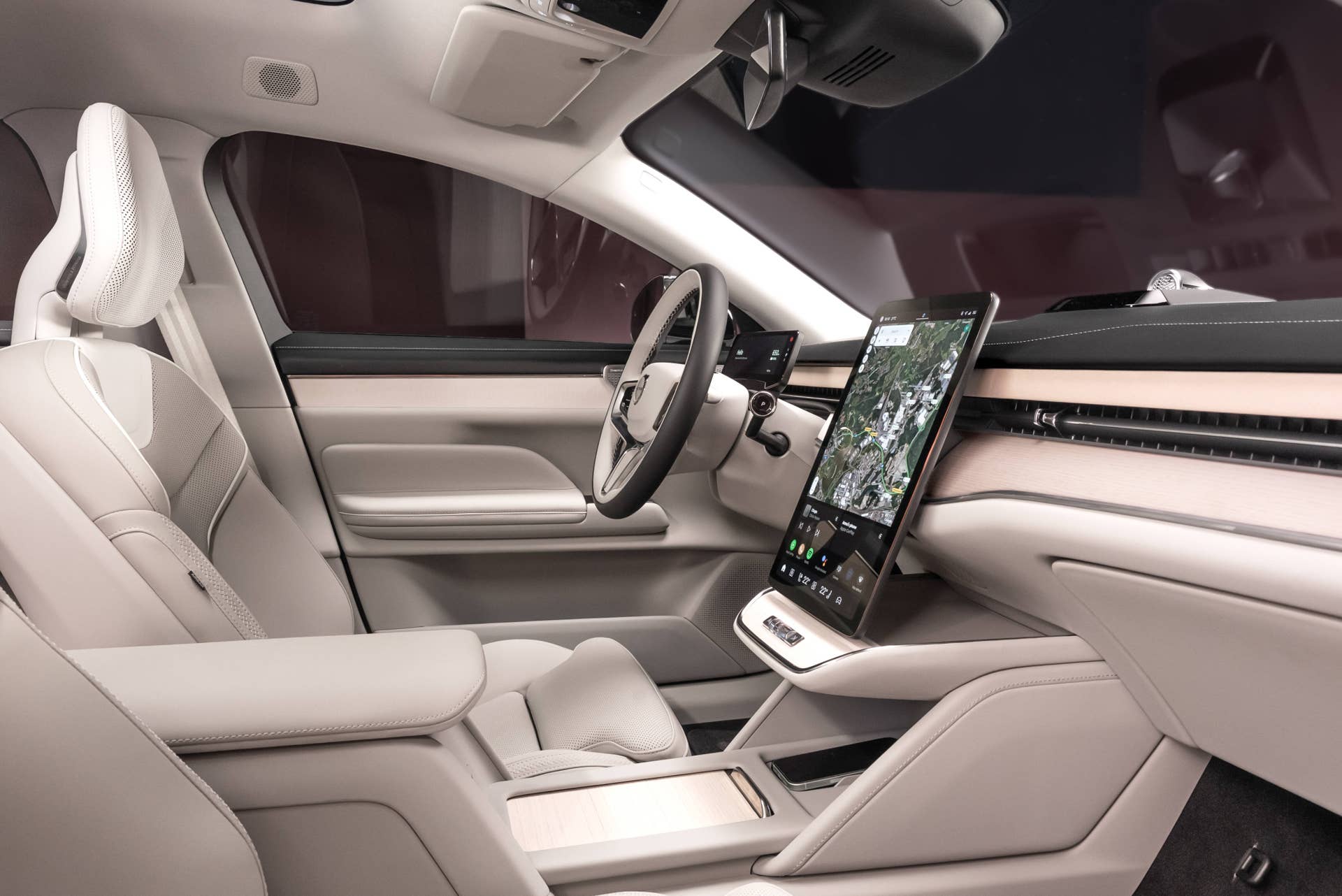Drivers Furious as Volvo’s New Key System Only Works With iPhones