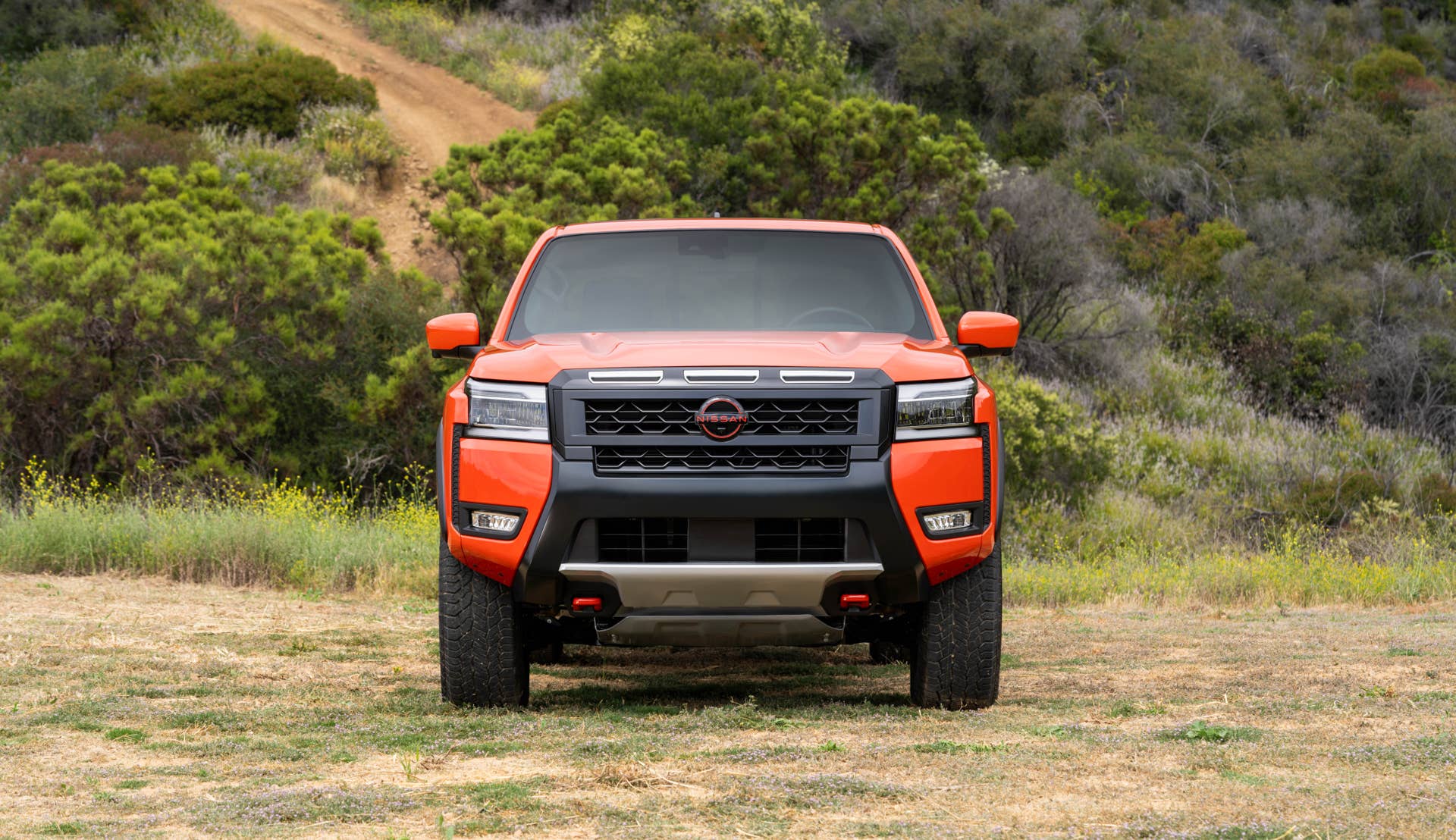 2025 Nissan Frontier vs. 2025 Chevrolet Colorado: 5 Major Differences