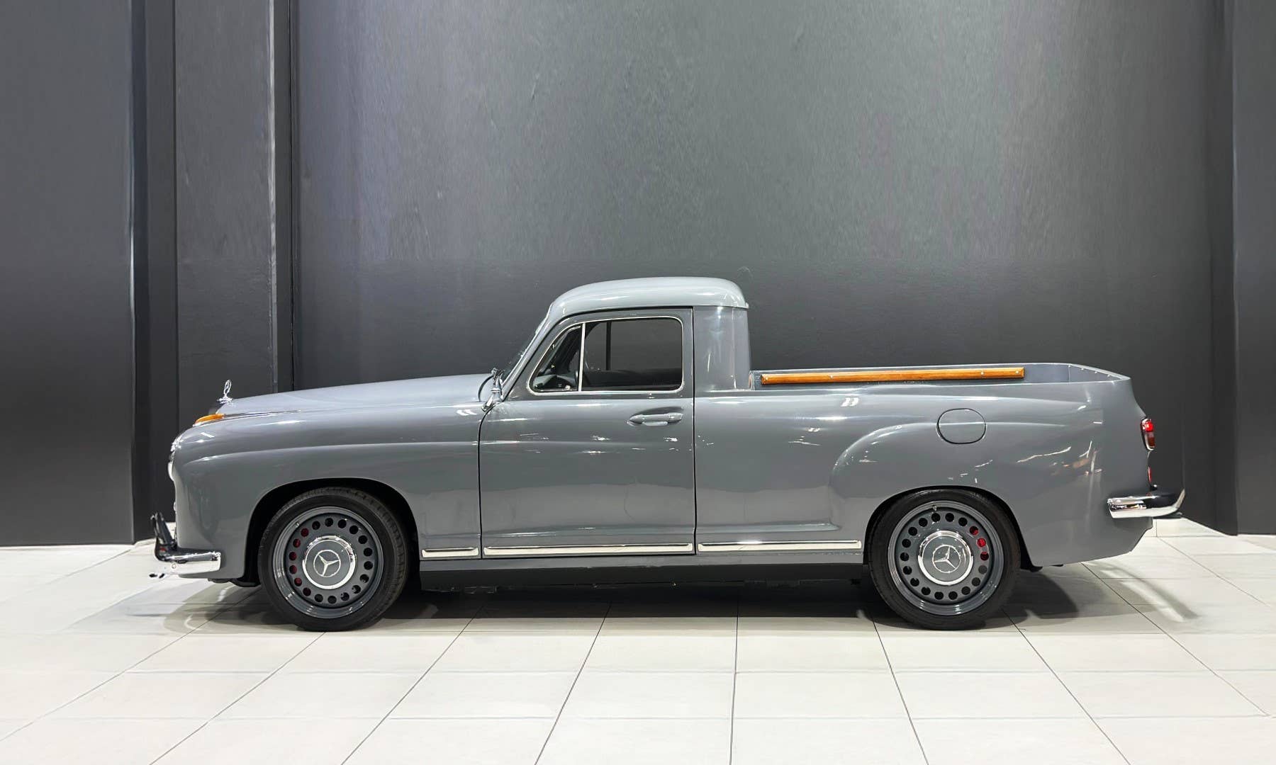 MERCEDES BENZ 180 W120 PICK UP KAKIE - NEO 1/43 Ref 45480 EUR 64,50 - FR