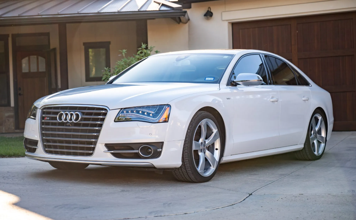 2014 Audi S8 mit nur 43.000 Meilen zu verkaufen