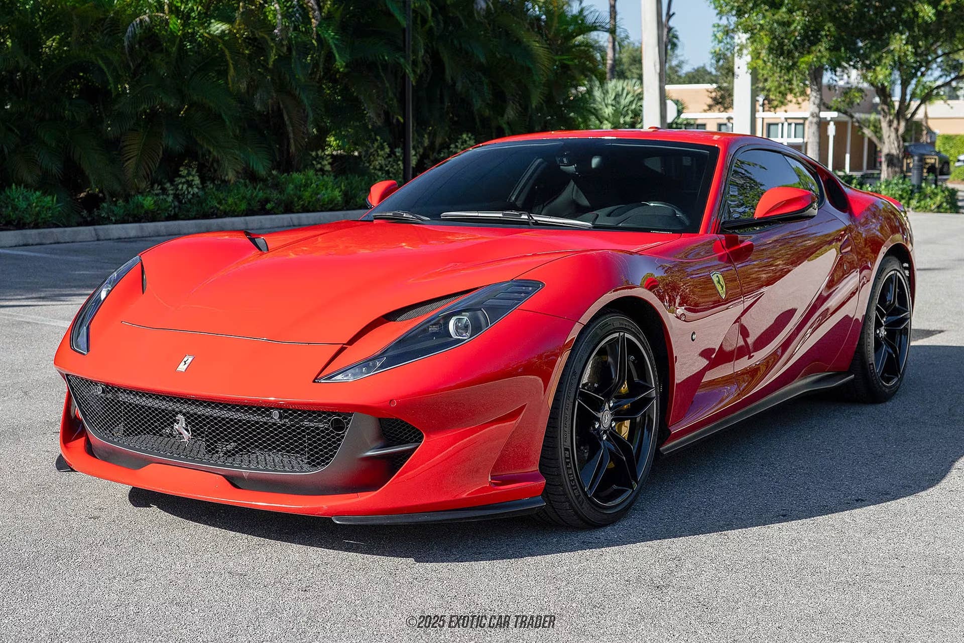 2019 Ferrari 812 Superfast mit weniger als 9.000 Meilen zu verkaufen