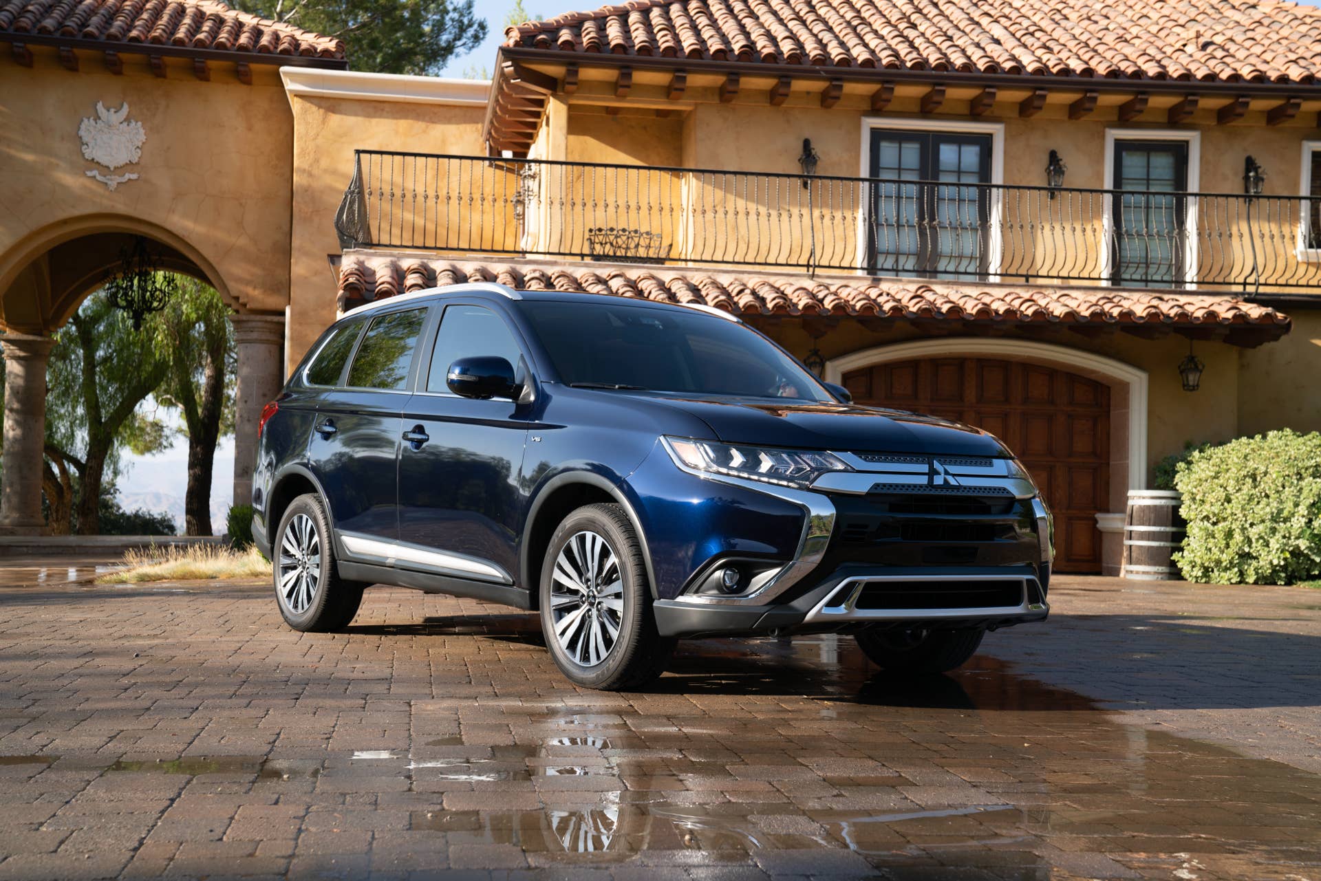Eine Freundin muss ihren Mitsubishi Outlander von 2019 ersetzen ...