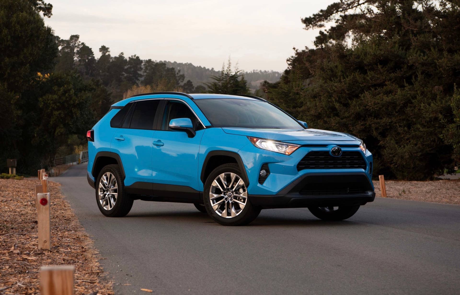 Toyota RAV4’s January Lease Deal Looks Good—Until You See Mazda’s