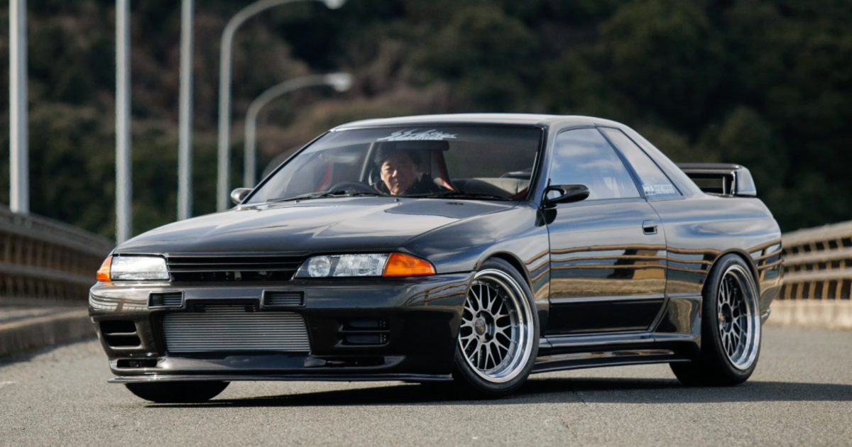 This 700-HP Carbon Nissan Skyline GT-R R32 Weighs Less Than Stock