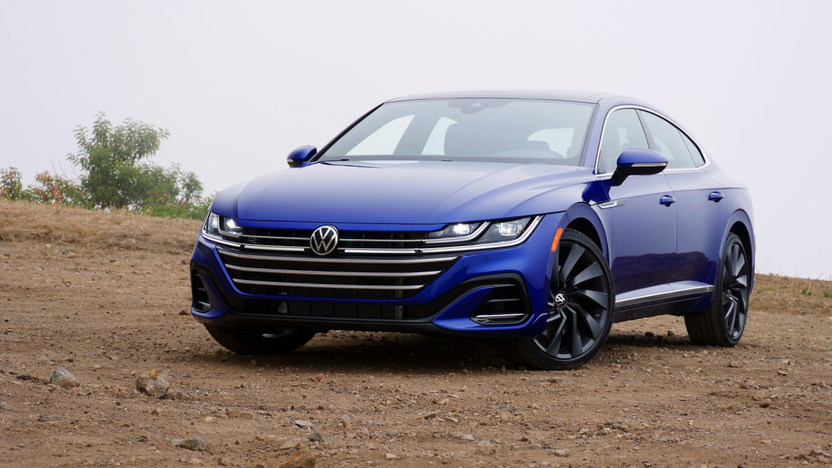 2022-vw-arteon-front-three-