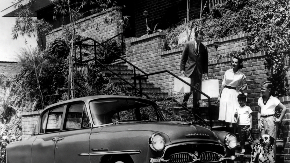 First U.S.-import Toyota to be auctioned as museum closes - Autoblog