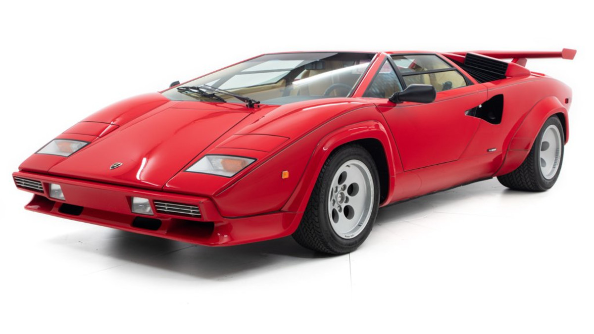 アイドロン LAMBORGHINI COUNTACH LP400S LP400 Lamborghini Countach startup & accelerate - YouTube