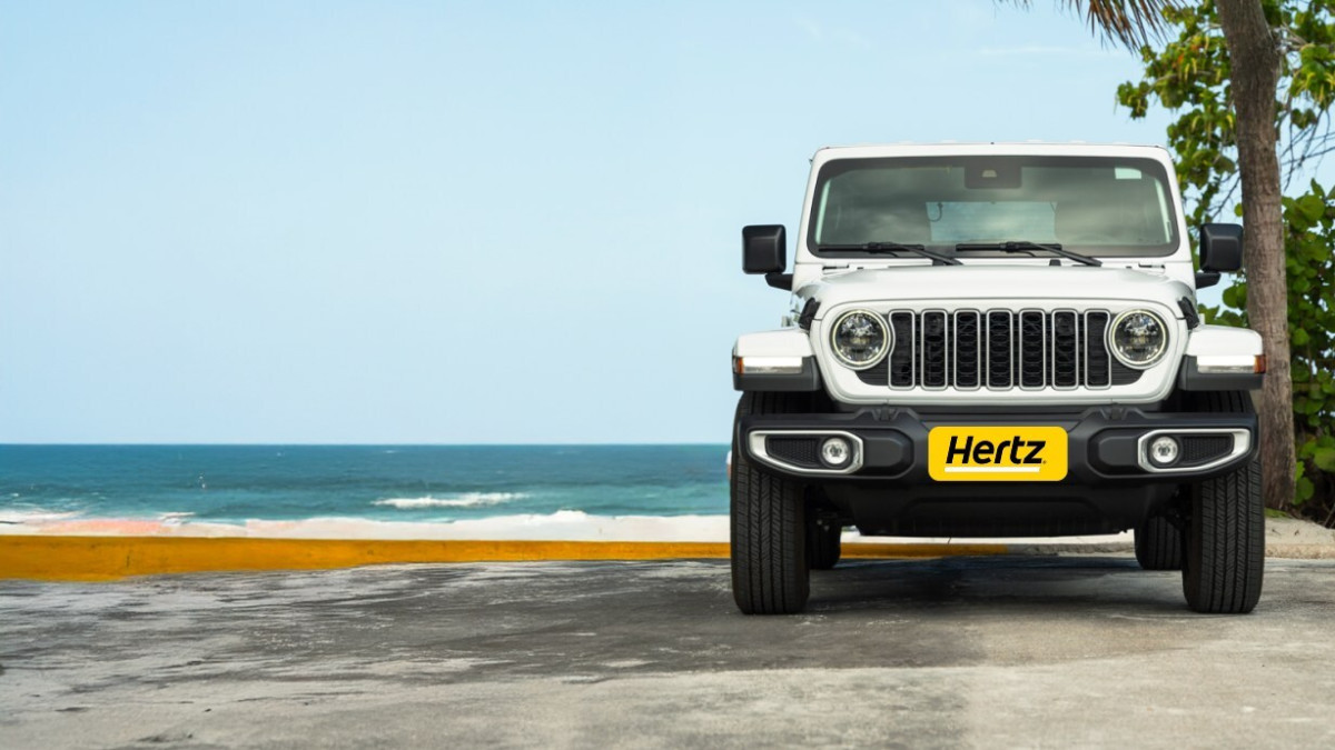 Hertz는 Wranglers + Ducks를 공개합니다! 눈을 감싸는 새로운 임대 사진?