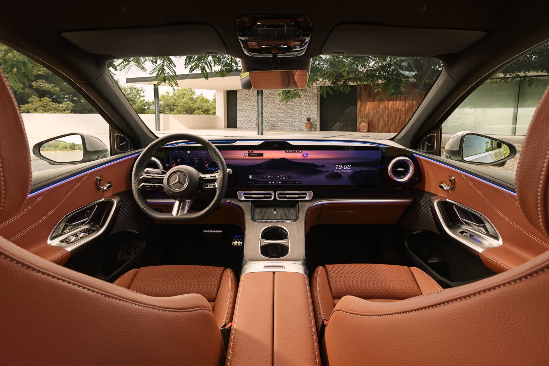 2026 Mercedes-Benz GLC interior