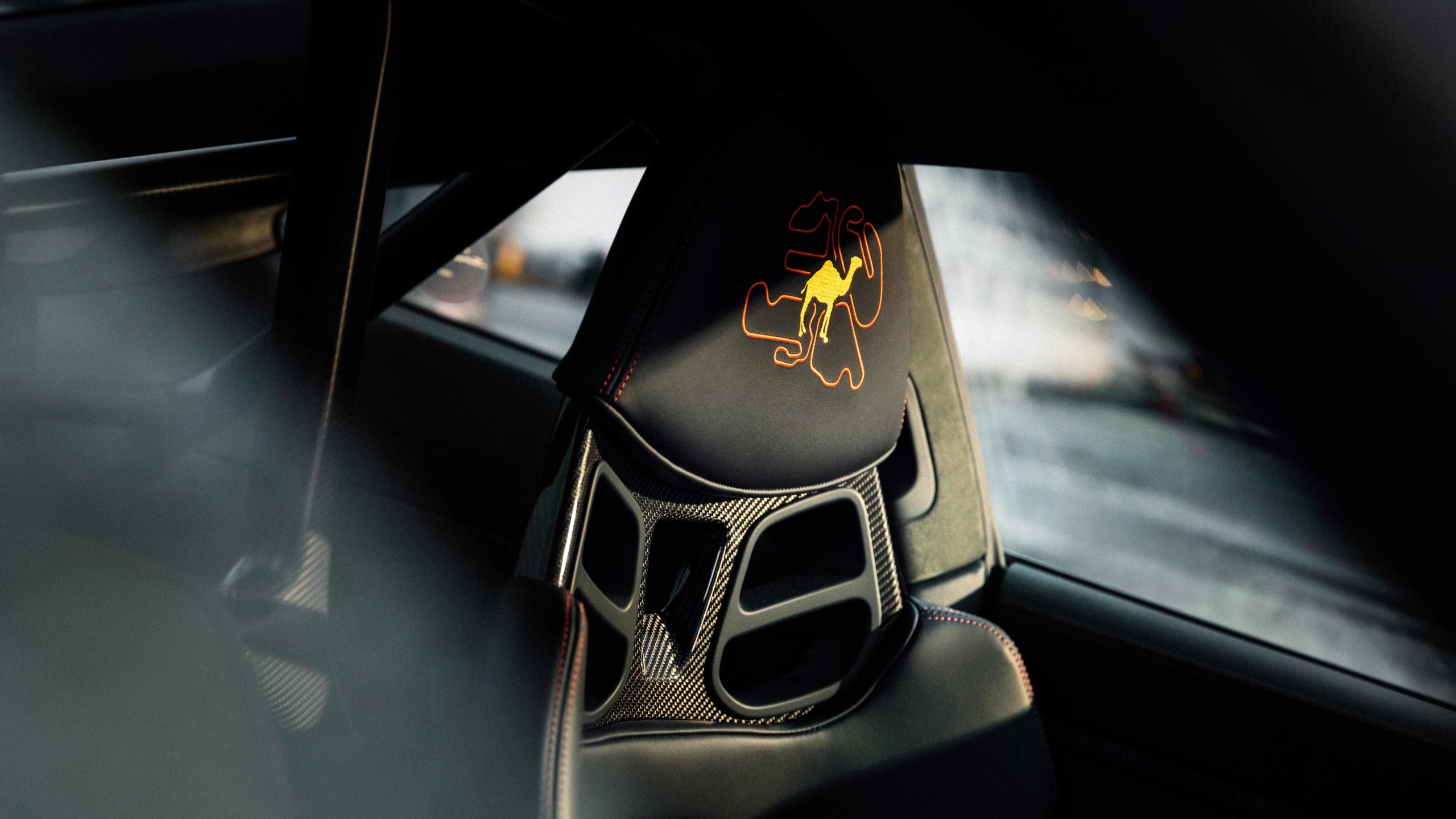 Porsche 911 S/T Camel GT Challenge side view