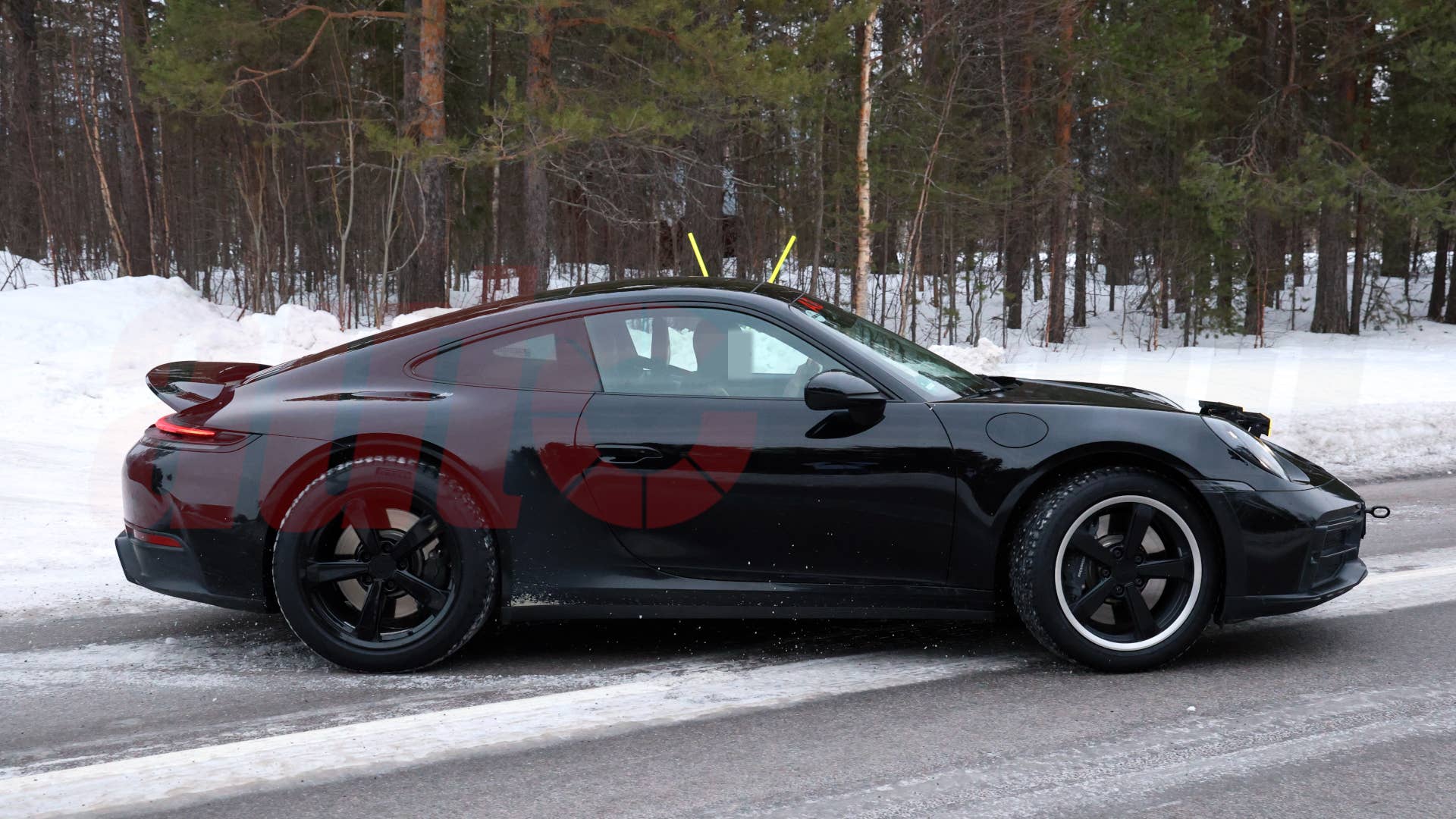 2027 Porsche 911 Dakar spy shot
