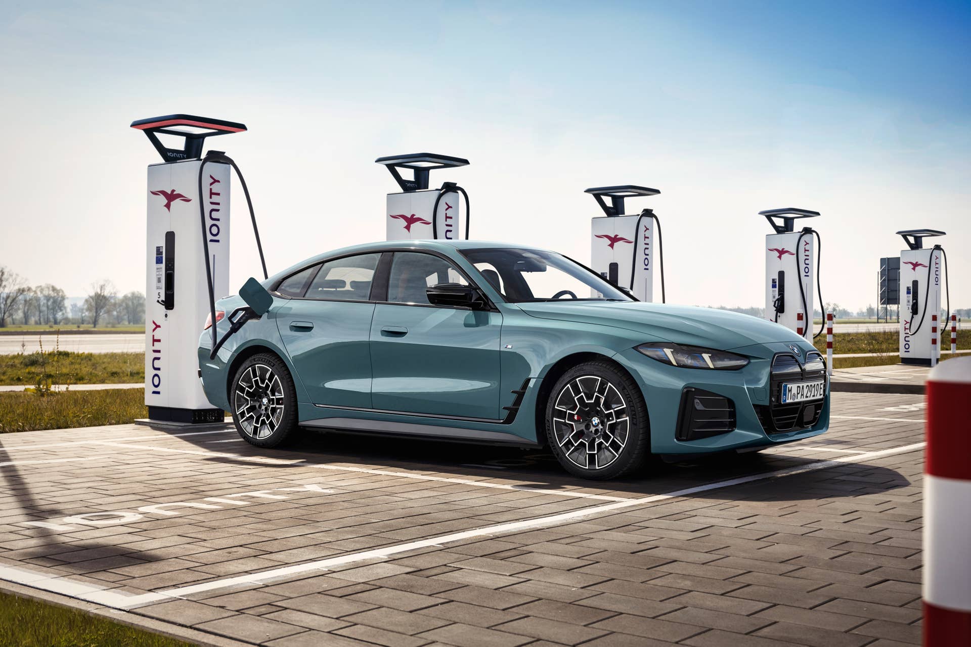 BMW EV Owners Can Now Officially Use Tesla Superchargers - Autoblog
