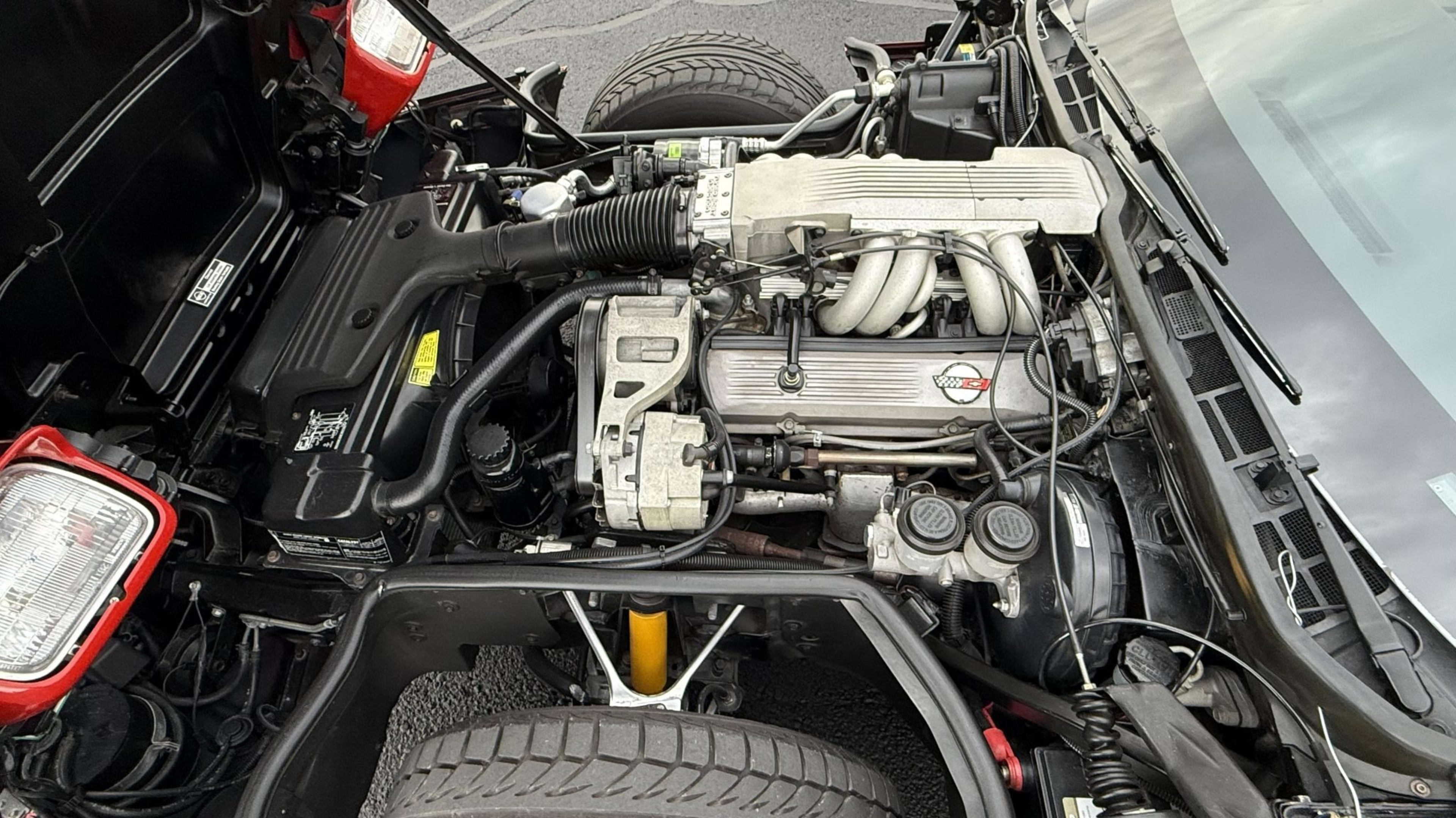 1985 Chevrolet Corvette Z51 for Sale: 9K Miles, Z51 Package, & Manual — Vintage Performance for Under $11K 3 1985 corvette z51 bat 2 2