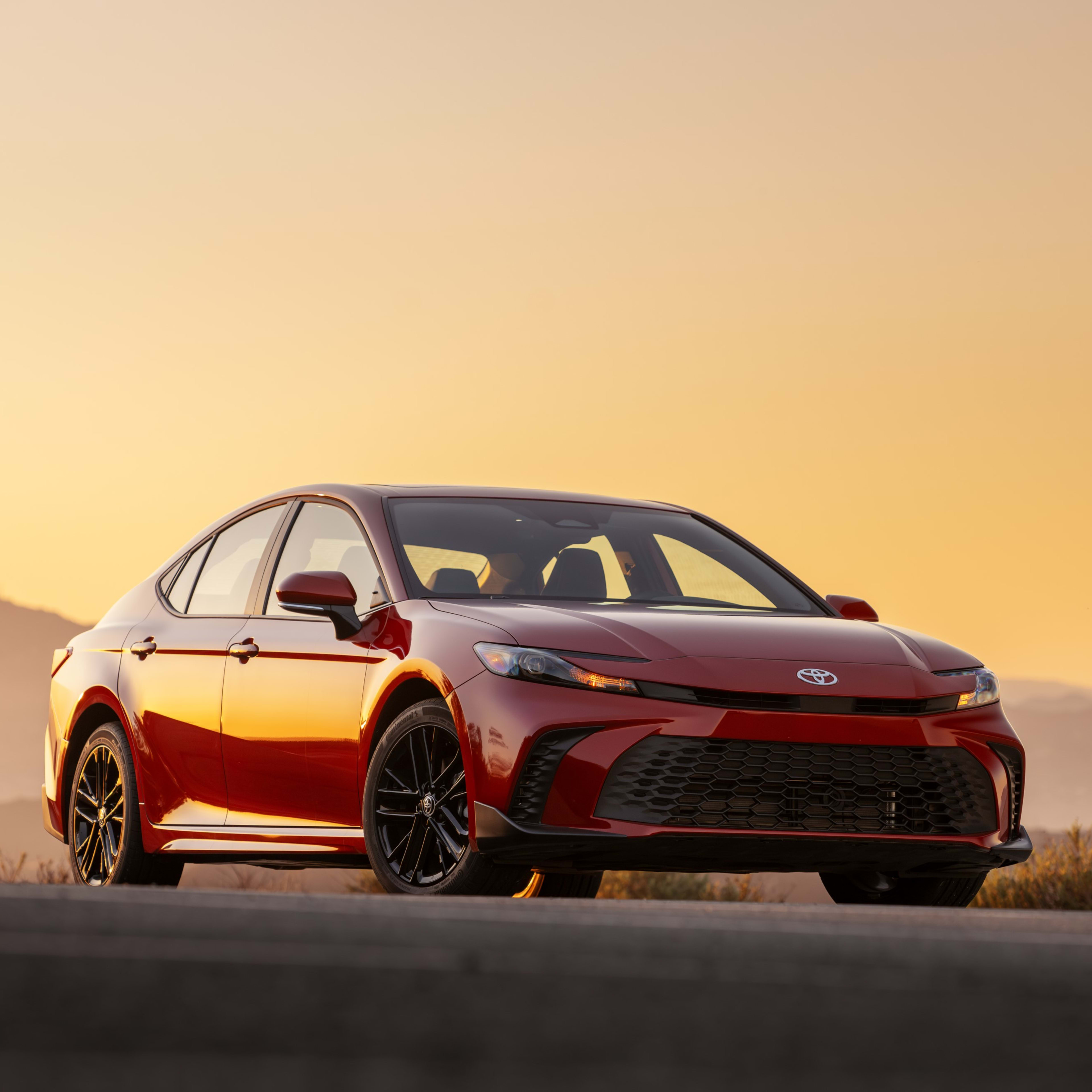 Toyota Drops Accord-Beating Camry Lease Deal For October